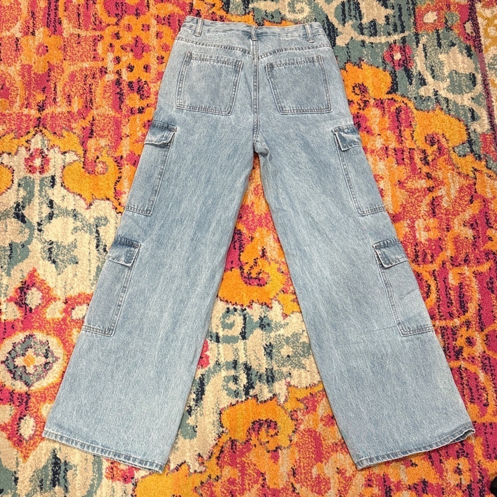 Women's High Rise Light Blue Cargo Jeans - Picture 5 of 6